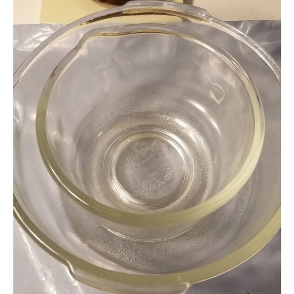 Vintage SUNBEAM DELUXE Mixmaster Mixer 12 Speed 1-7A Dough Hooks and Glass Bowls - Picture 8 of 12